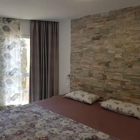 Las Americas M2h Apartment *